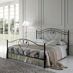 Letto matrimoniale Cuore in ferro battuto nero e oro