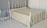 LETTO MATRIMONIALE IN FERRO BATTUTO ”FIOCCO” SHABBY DECORATO ORO